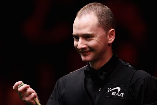 在防守端更 在防守端更