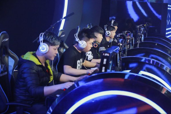 东与白单张 东与白单张